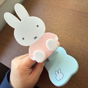 Miffy Folding Phone Stand Series Figures - Light Pink / Blue